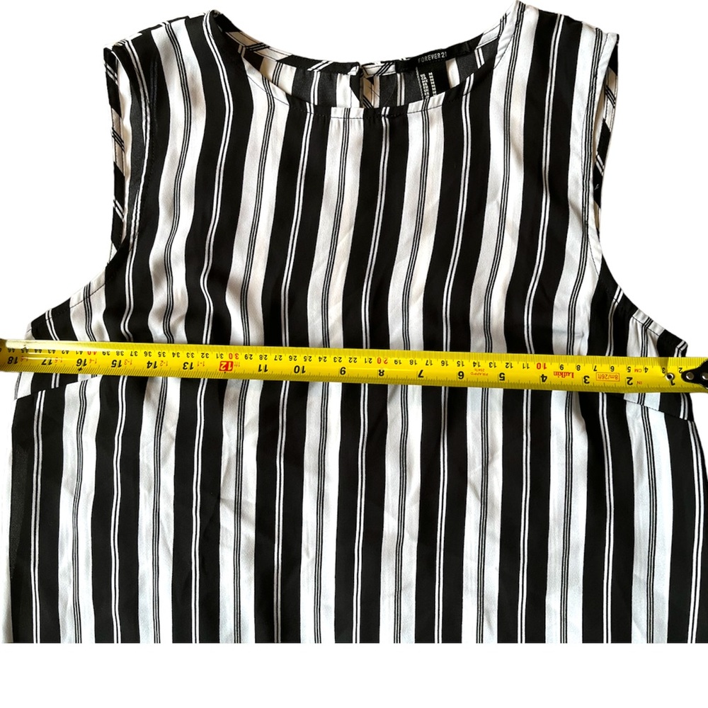 Forever 21 Hi Low Sleeveless Top - Picture 8 of 8
